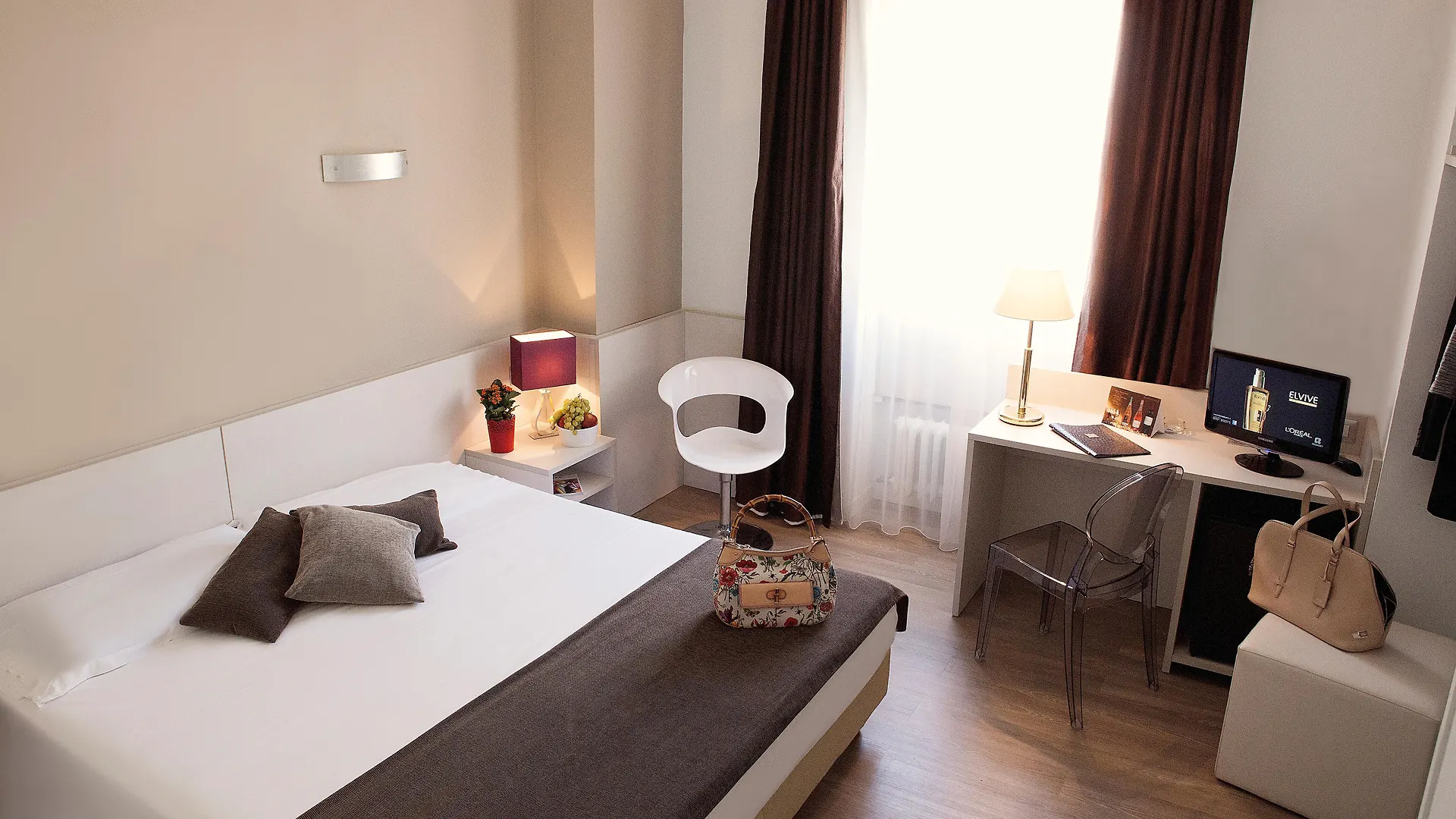 מילאנו Hotel Mennini